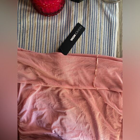 Fashion Nova Maxi Dress Sz Medium Mauve Top Trend Ruched NWT - Picture 8 of 14